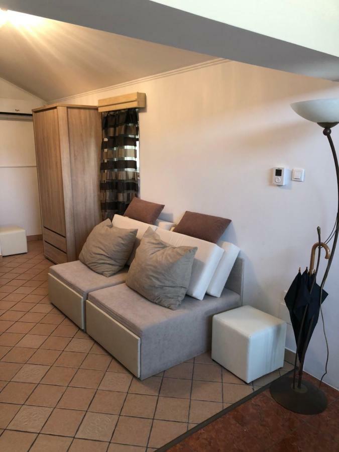 Regina Delux Apartman Gyula Exterior foto